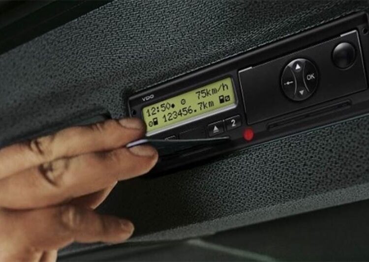 Autopos - El Tacógrafo Inteligente Ya Es Obligatorio En El Transporte Internacional 1 Autopos-Tacografos